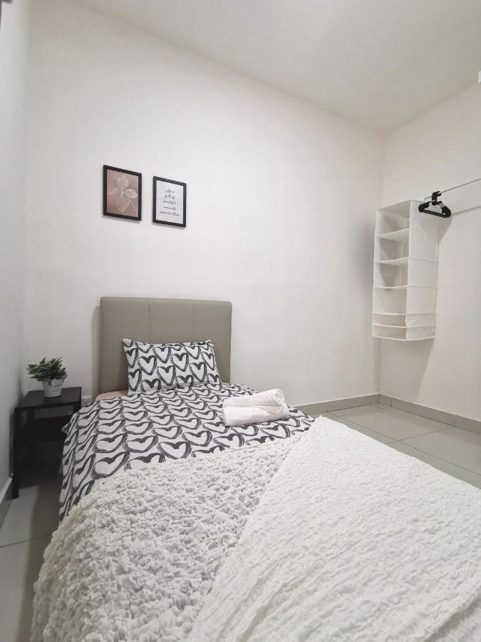 Traders Garden Apartment Черас Екстериор снимка